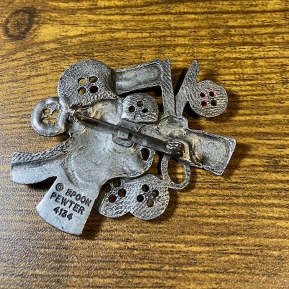 Spoon Pewter Seamstress Brooch #4134‎ Sewing Kit Themed 2"x2.5" Multicolored - Picture 4 of 5